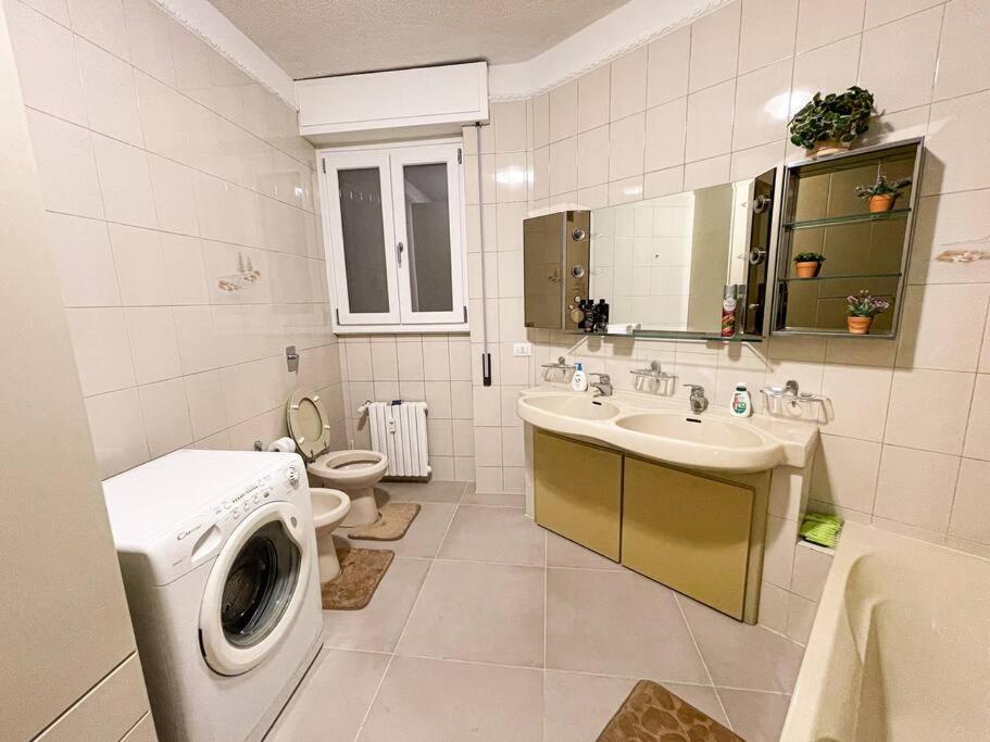 III - Cozy Single Room A Milan Luaran gambar