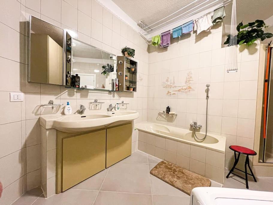 III - Cozy Single Room A Milan Luaran gambar