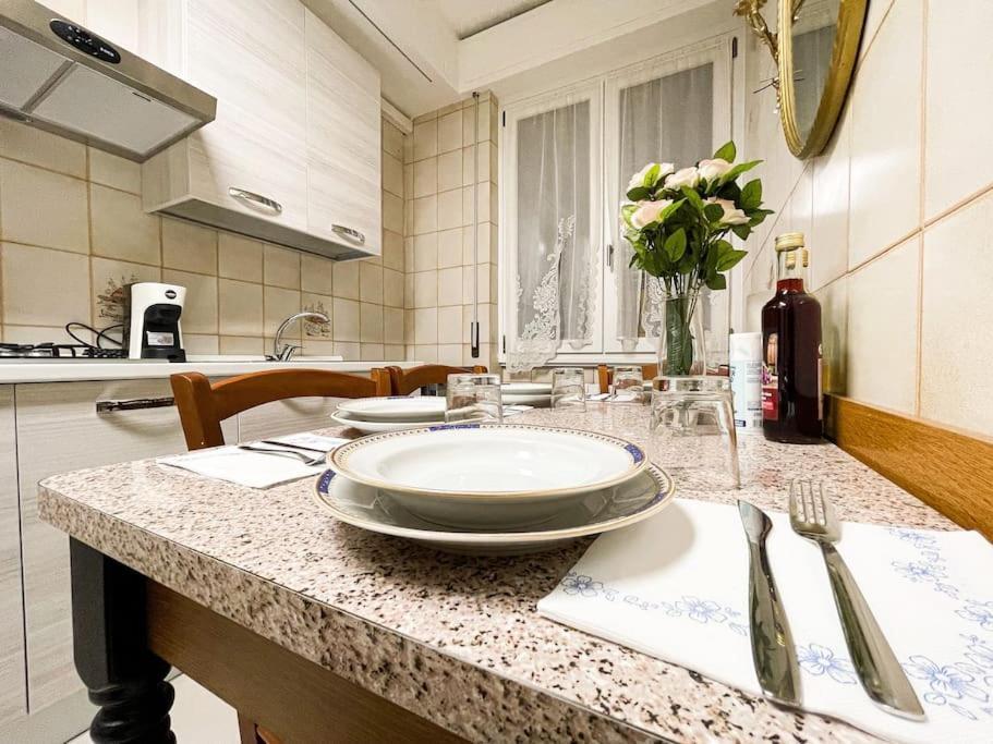 III - Cozy Single Room A Milan Luaran gambar